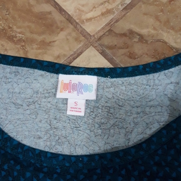 Lularoe Julia - Picture 2 of 4